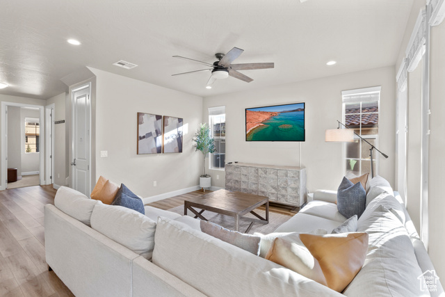 Photo 3 for MLS #2118405 at 2343 E Escondido Dr