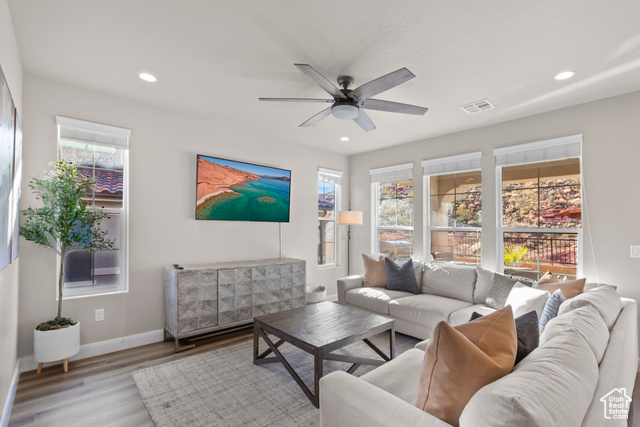 Photo 2 for MLS #2118405 at 2343 E Escondido Dr