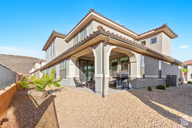 Photo 34 for MLS #2118405 at 2343 E Escondido Dr