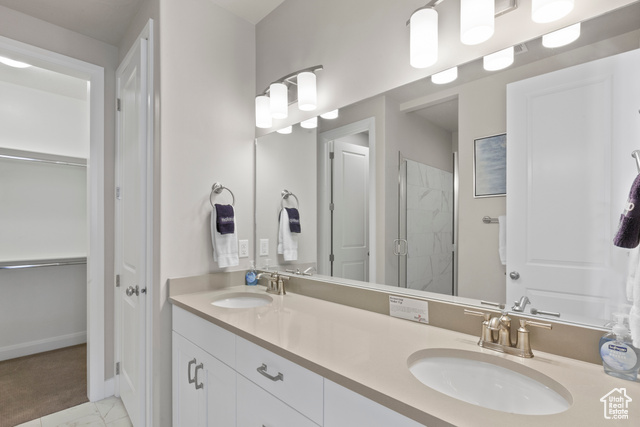 Photo 14 for MLS #2118405 at 2343 E Escondido Dr