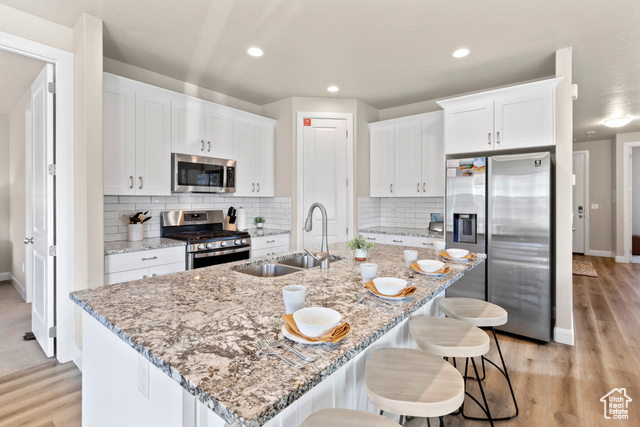 Photo 6 for MLS #2118405 at 2343 E Escondido Dr
