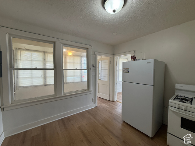 Photo 6 for MLS #2118407 at 221 L St