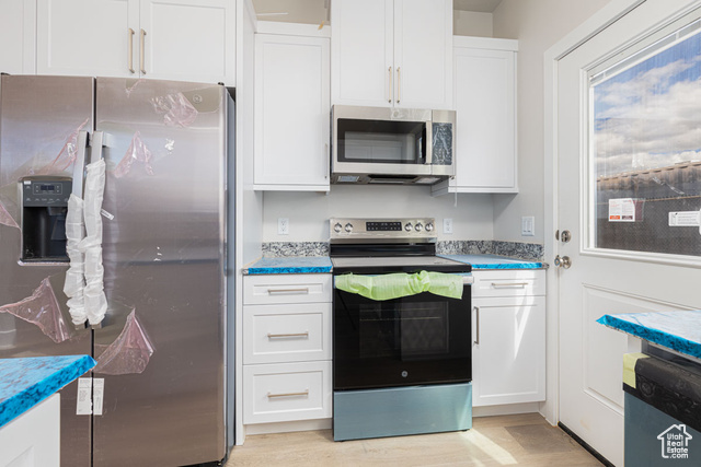 Photo 8 for MLS #2118421 at 2604 N Clark Pkwy