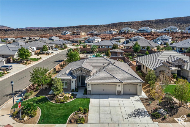 Photo 2 for MLS #2118426 at 3237 S Tiger Maple Cir