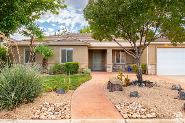 Photo 2 for MLS #2118437 at 1091 N 100 West
