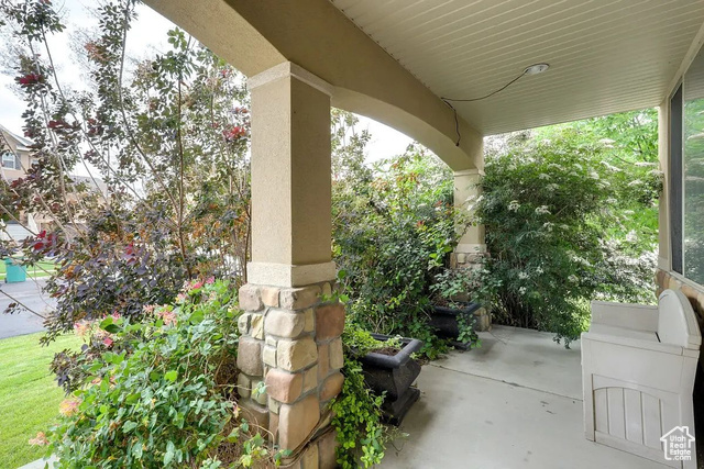 Photo 5 for MLS #2118444 at 1784 W Grays Pl