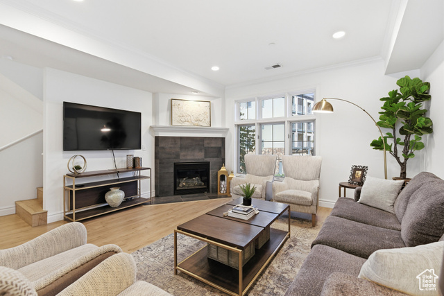 Photo 5 for MLS #2118445 at 131 W Village Ln