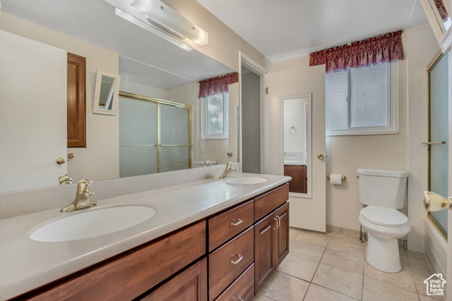 Photo 14 for MLS #2118473 at 1261 E Sandra Cir
