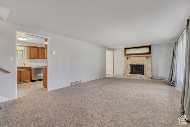 Photo 3 for MLS #2118473 at 1261 E Sandra Cir