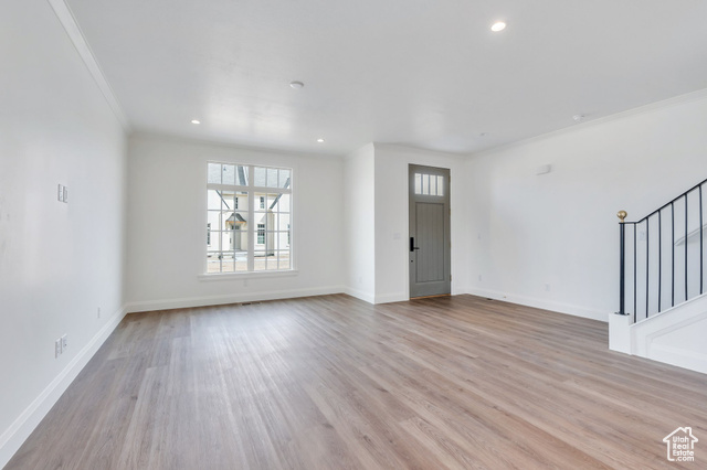 Photo 11 for MLS #2118479 at 5642 W Hawthorn Ln #11