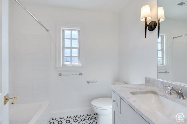 Photo 20 for MLS #2118479 at 5642 W Hawthorn Ln #11
