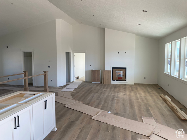 Photo 2 for MLS #2118488 at 4669 W 75 North
