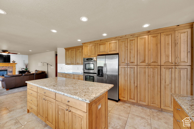 Photo 20 for MLS #2118491 at 686 Wellington Dr