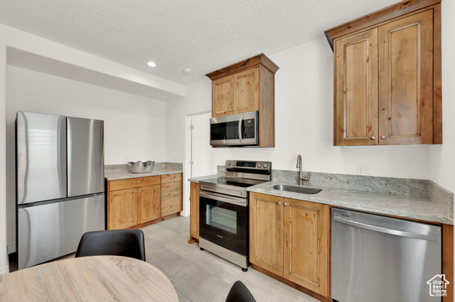 Photo 38 for MLS #2118491 at 686 Wellington Dr