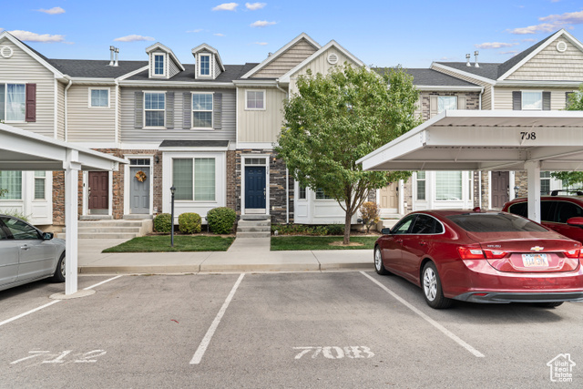 Photo 5 for MLS #2118513 at 708 N 220 East