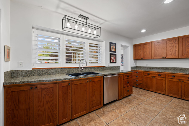Photo 16 for MLS #2118525 at 5766 S Beaumont Dr