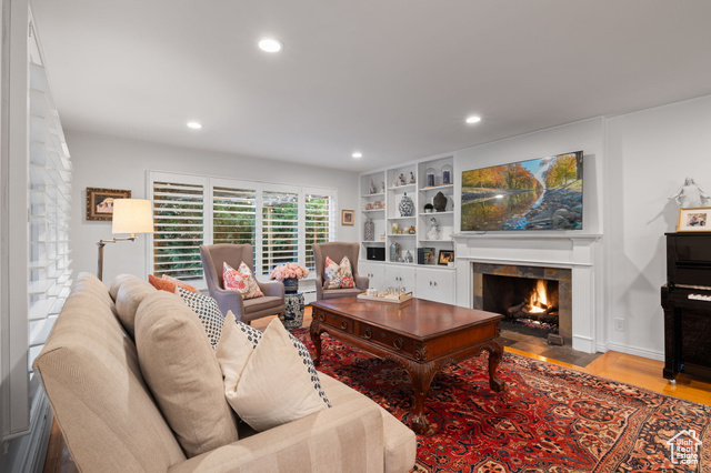 Photo 5 for MLS #2118525 at 5766 S Beaumont Dr