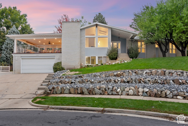 1455 E Vineyard Cir
                     MLS #2118528