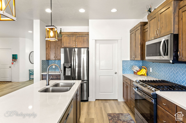 Photo 9 for MLS #2118531 at 3313 E Maple Mountain Dr