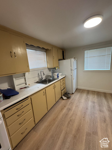 Photo 8 for MLS #2118538 at 850 S Lake St