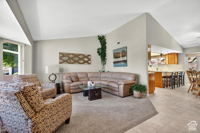 Photo 5 for MLS #2118546 at 1045 Hemlock Cir