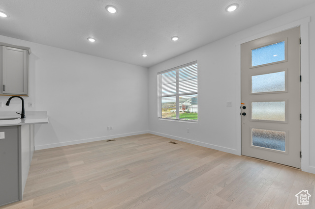 Photo 3 for MLS #2118552 at 1443 Electric Ave