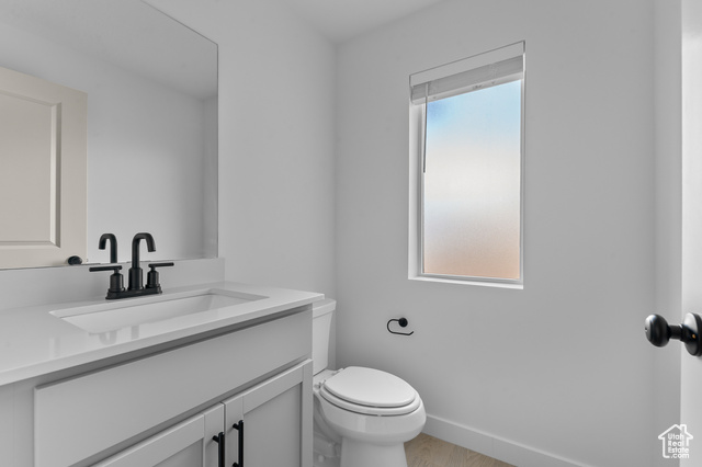 Photo 8 for MLS #2118552 at 1443 Electric Ave