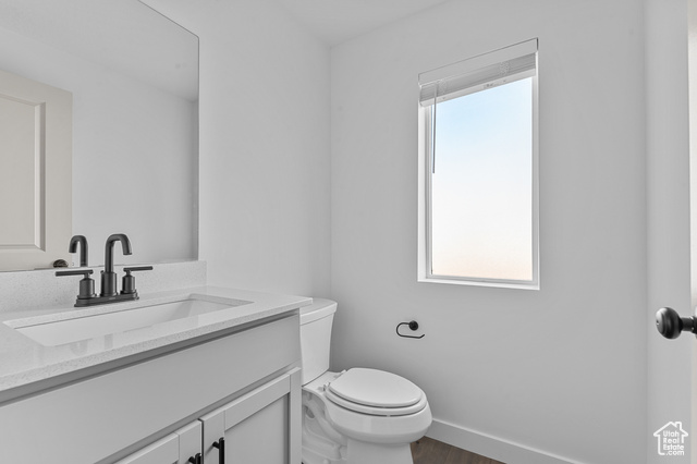 Photo 12 for MLS #2118561 at 1437 Electric Ave