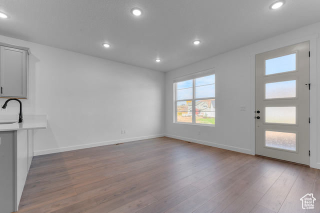 Photo 3 for MLS #2118561 at 1437 Electric Ave