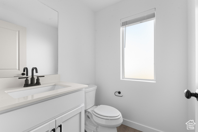 Photo 14 for MLS #2118566 at 1433 Electric Ave