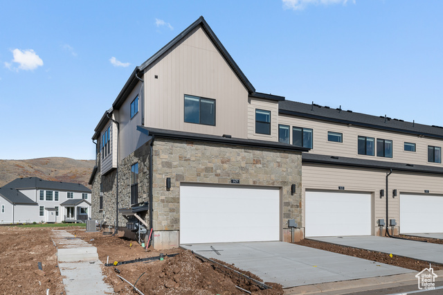 Photo 22 for MLS #2118568 at 1429 Electric Ave