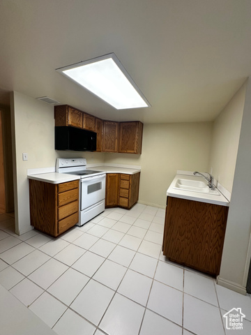 Photo 4 for MLS #2118570 at 241 N Vine St #207E