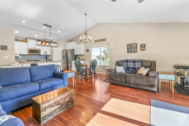 Photo 11 for MLS #2118575 at 856 Rodeo Dr