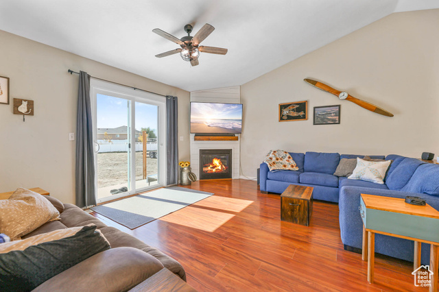Photo 9 for MLS #2118575 at 856 Rodeo Dr