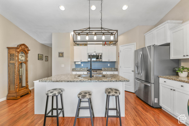 Photo 3 for MLS #2118575 at 856 Rodeo Dr