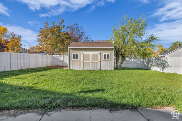 Photo 28 for MLS #2118578 at 1581 N Durocher Ln