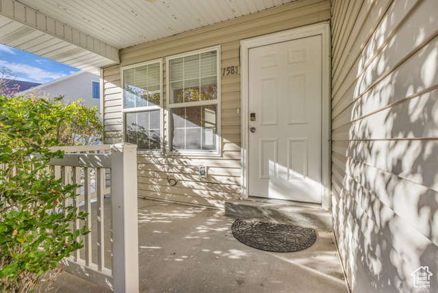 Photo 3 for MLS #2118578 at 1581 N Durocher Ln