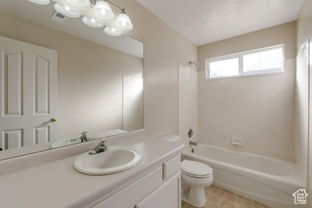 Photo 13 for MLS #2118579 at 1137 E Parkstone Dr