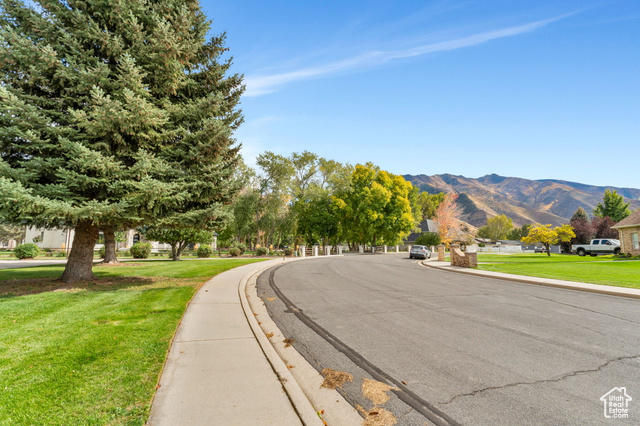 Photo 22 for MLS #2118604 at 695 E 1700 North