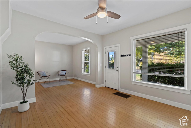 Photo 4 for MLS #2118606 at 611 S 900 West