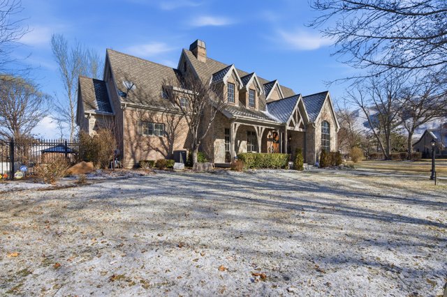 963 E Old English Rd
                     MLS #2118607