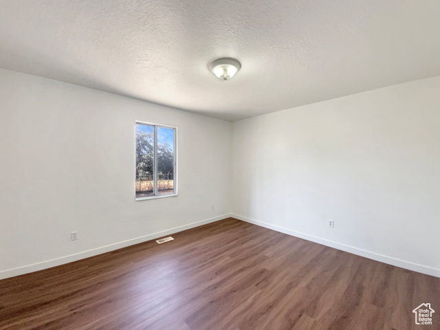 Photo 12 for MLS #2118610 at 1133 Laytona Dr