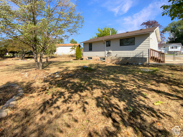 Photo 8 for MLS #2118610 at 1133 Laytona Dr