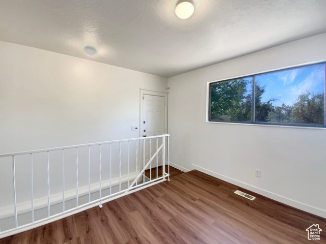 Photo 10 for MLS #2118610 at 1133 Laytona Dr