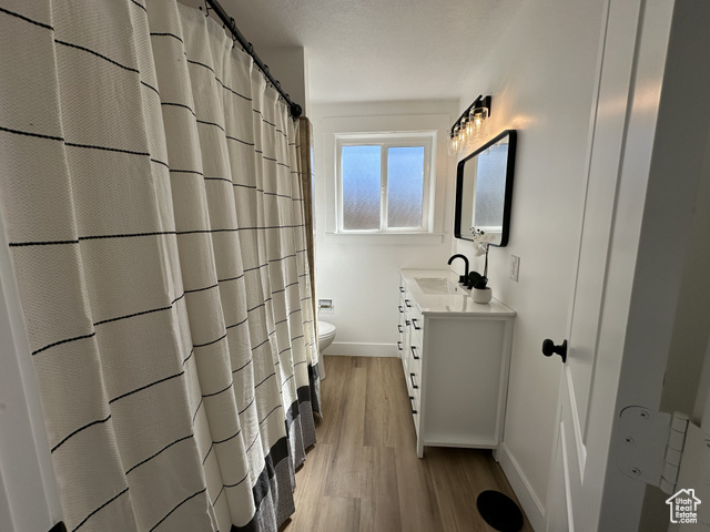 Photo 7 - 131 N Terrace Dr, Clearfield UT 84015