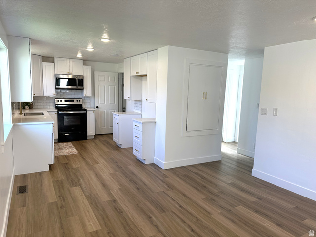 Photo 5 for MLS #2118612 at 131 N Terrace Dr