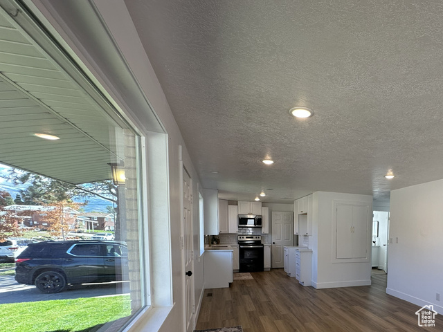 Photo 6 - 131 N Terrace Dr, Clearfield UT 84015