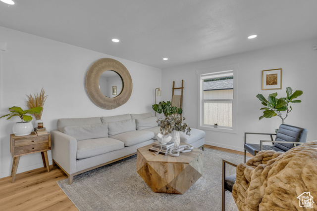 Photo 4 for MLS #2118616 at 5758 E Hillside Dr