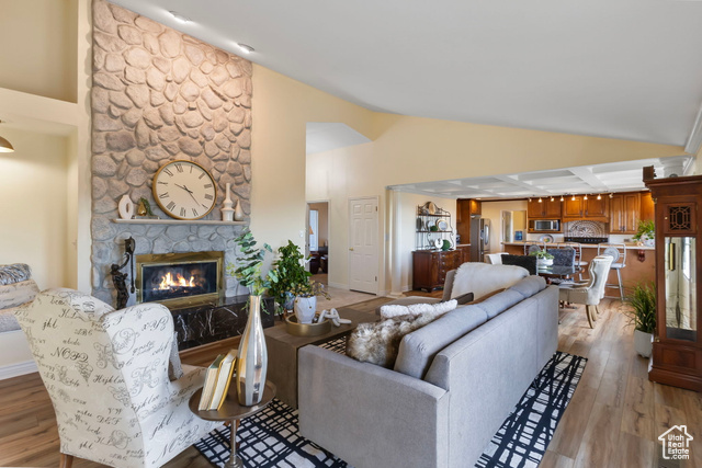 Photo 5 for MLS #2118630 at 683 Hillside Oak Cir