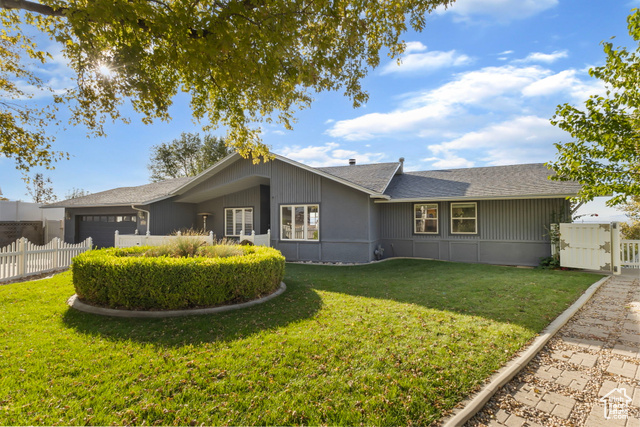 Photo 2 for MLS #2118630 at 683 Hillside Oak Cir